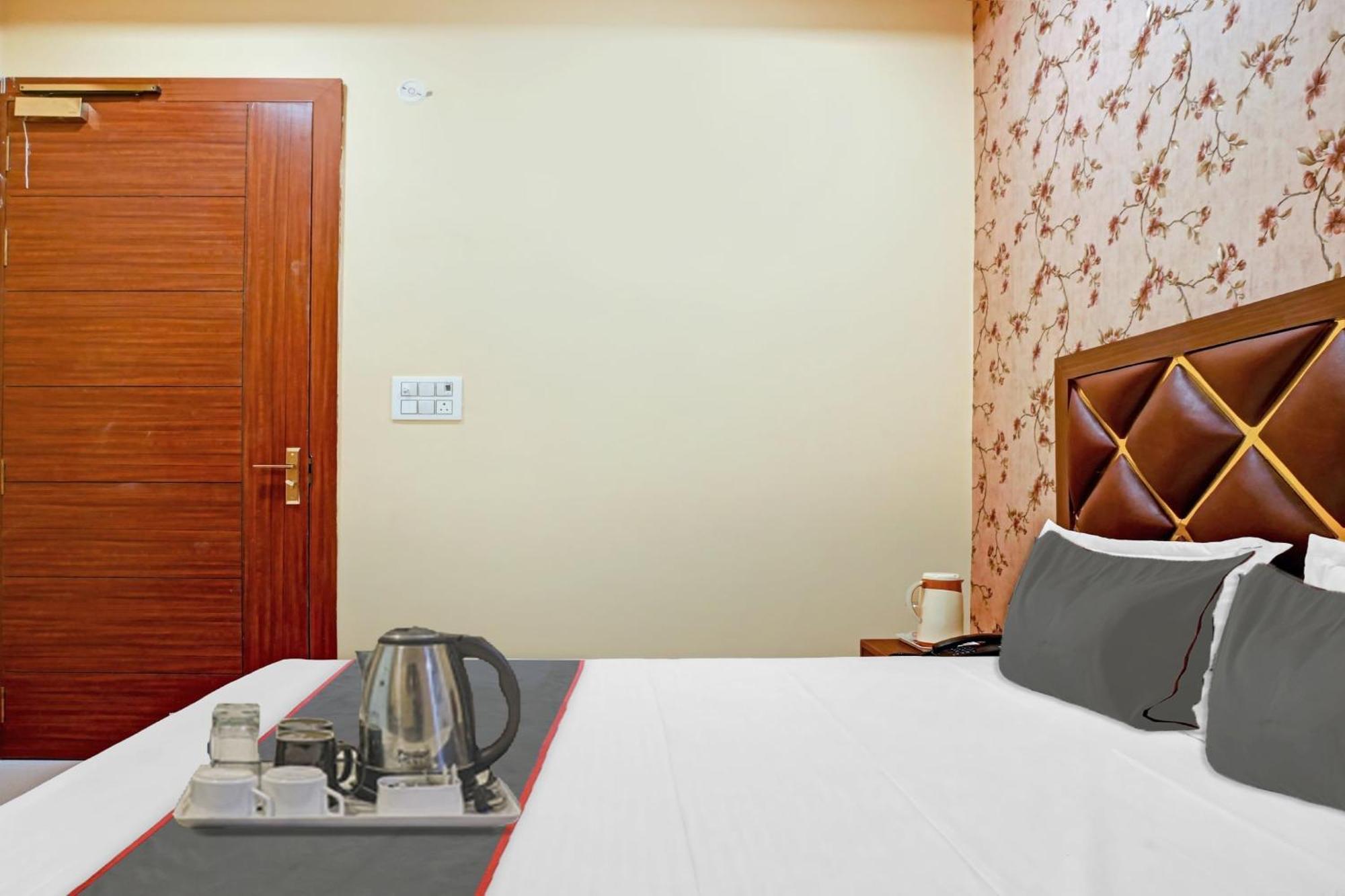 Hotel O Blue Diamond Allāhābād Junction Dış mekan fotoğraf