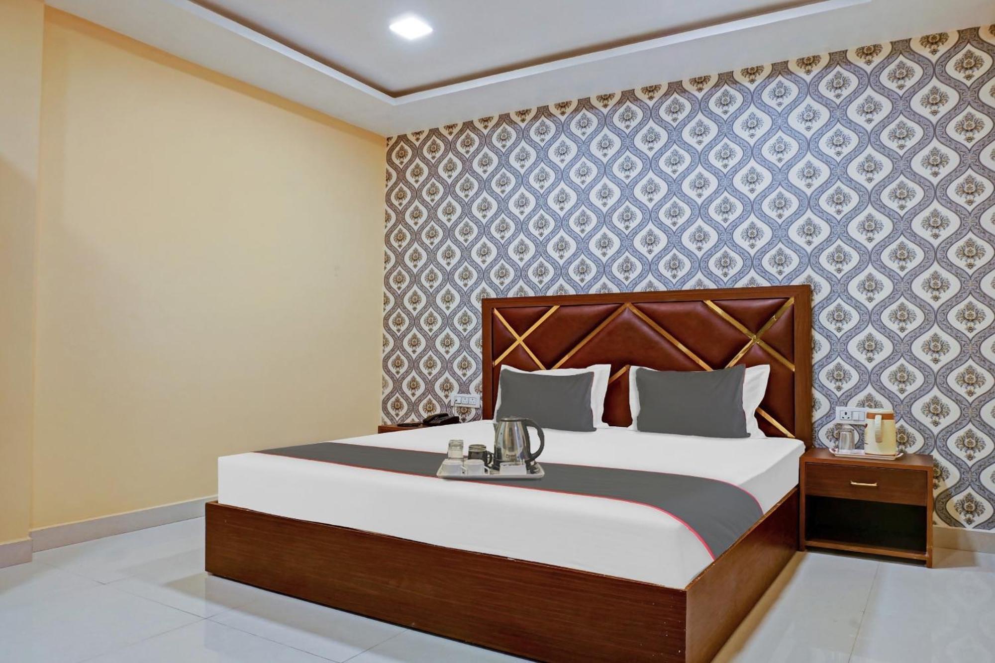 Hotel O Blue Diamond Allāhābād Junction Dış mekan fotoğraf