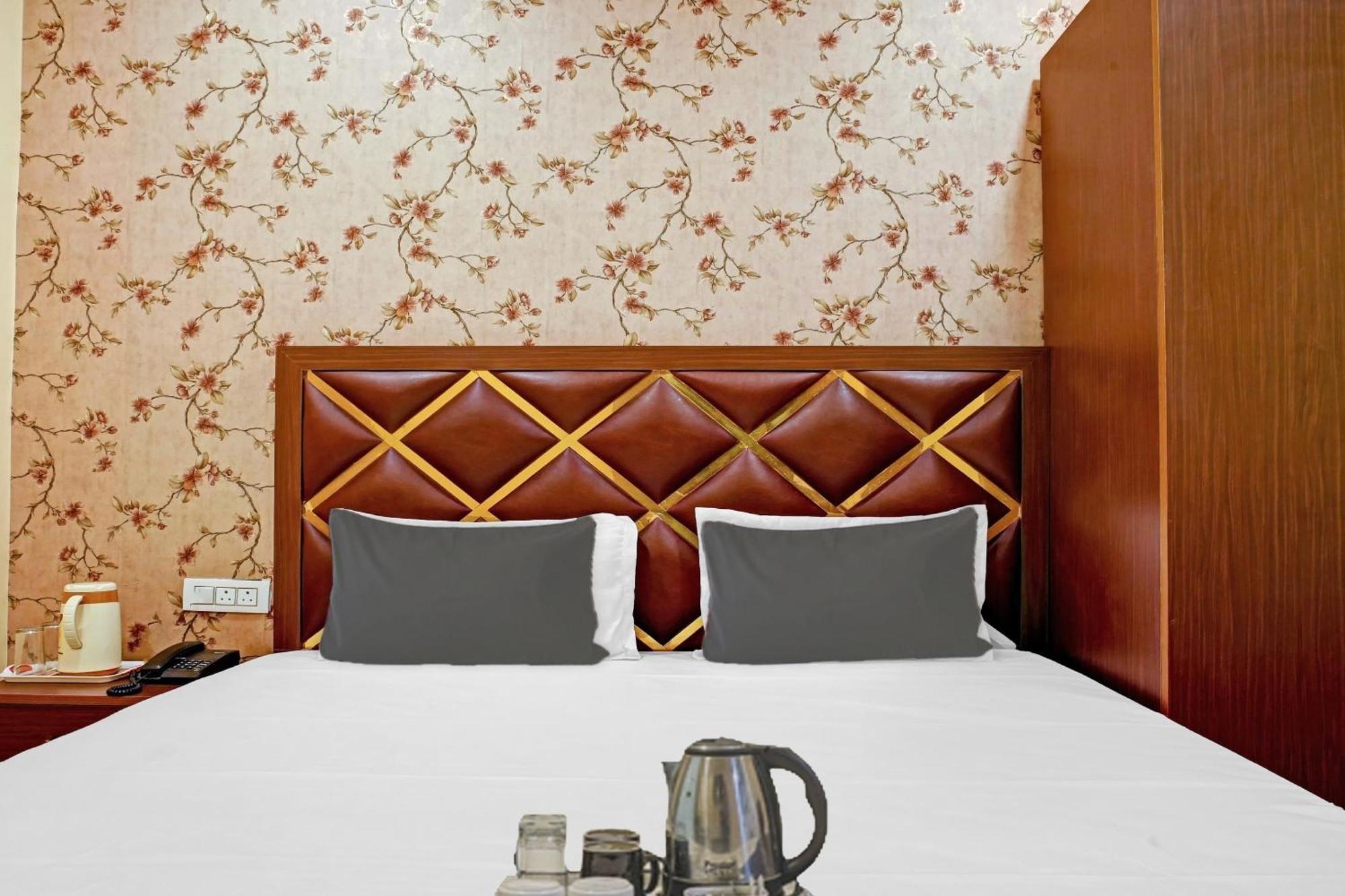 Hotel O Blue Diamond Allāhābād Junction Dış mekan fotoğraf