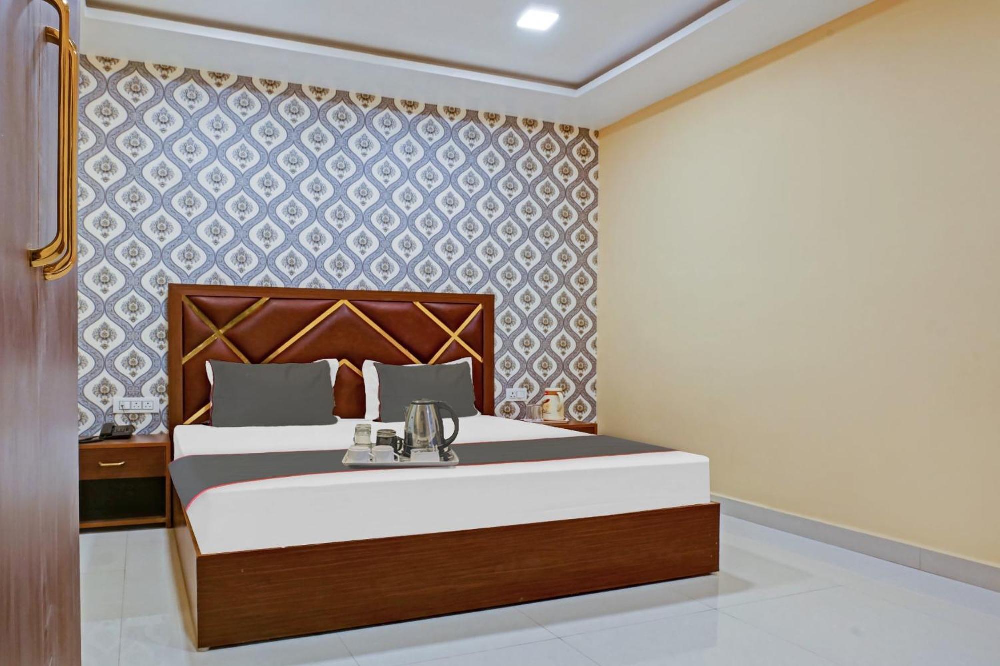Hotel O Blue Diamond Allāhābād Junction Dış mekan fotoğraf